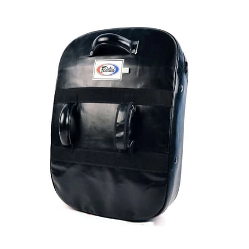 Fairtex Versatile Curved Kick Shield FS3 4 Fairtex Versatile Curved Kick Shield FS3 - Image 2