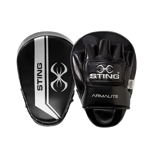 Sting Armalite Boxing Focus Mitts 4 Sting Armalite Boxing Focus Mitts - Image 2