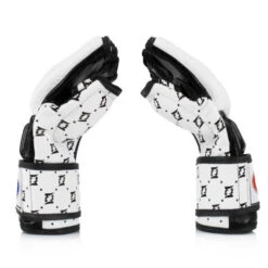 Fairtex MMA Training Gloves FGV17 -Thefightfactory Shop 5 8e30fcde 1714 44dd 9e7f 690352c04be6