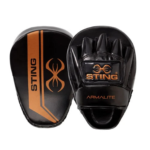 Sting Armalite Boxing Focus Mitts 6 Sting Armalite Boxing Focus Mitts - Image 4